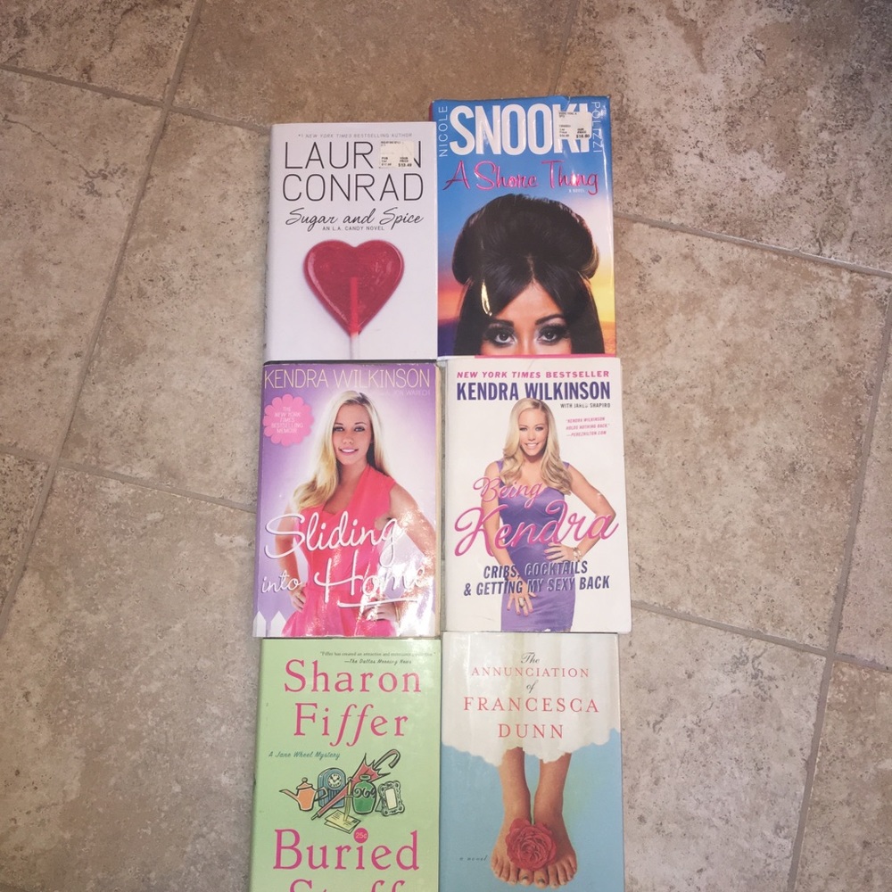 Lot of books Kendra Wilkinson, Snooki